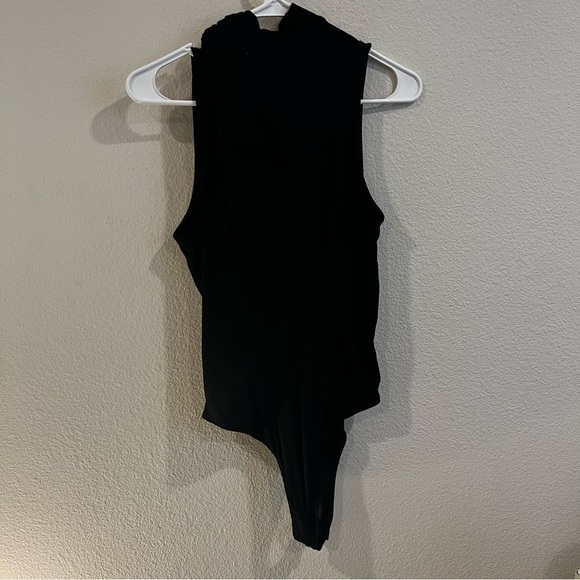 Privacy Please Privacy Please Noni Bodysuit Black size large ribbed plunge neck - Picture 8 of 10